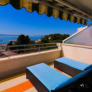  Apartamento And Tudor Croacia